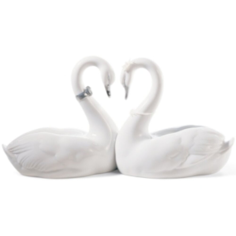 Lladro 01007049 Endless Love (Re-Deco) - P4327